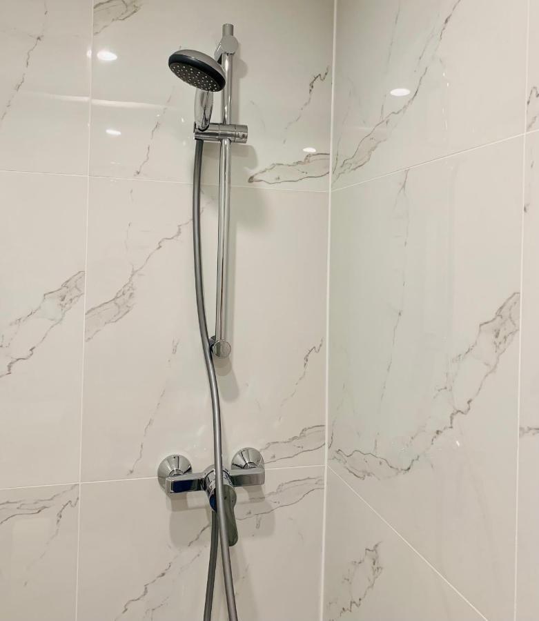 Gaestehaus Zur Uni Klinik Exklusives Apartment Mit Kueche Und Badezimmer ฮอมบวร์ก ภายนอก รูปภาพ