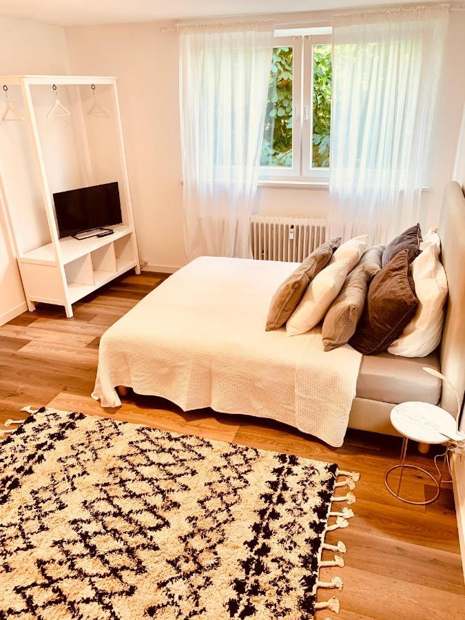 Gaestehaus Zur Uni Klinik Exklusives Apartment Mit Kueche Und Badezimmer ฮอมบวร์ก ภายนอก รูปภาพ